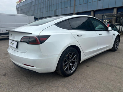 Tesla Model 3 Standard rwd Plus
